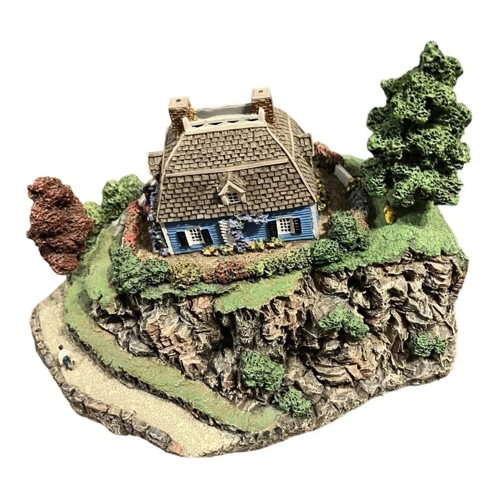 Danbury Mint Fishermans Cove Colin Gough Fishing Village Sculpture Display item